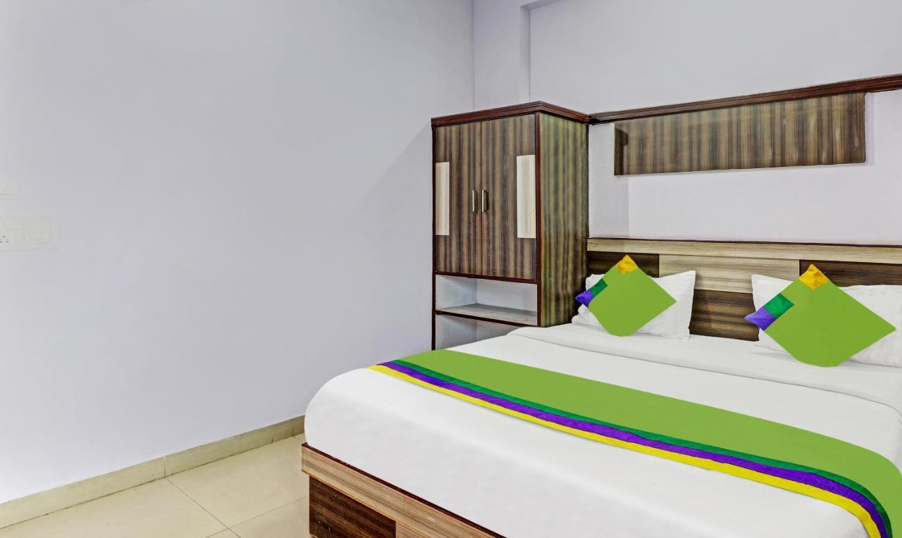 4 View Hotel Tājganj Buitenkant foto
