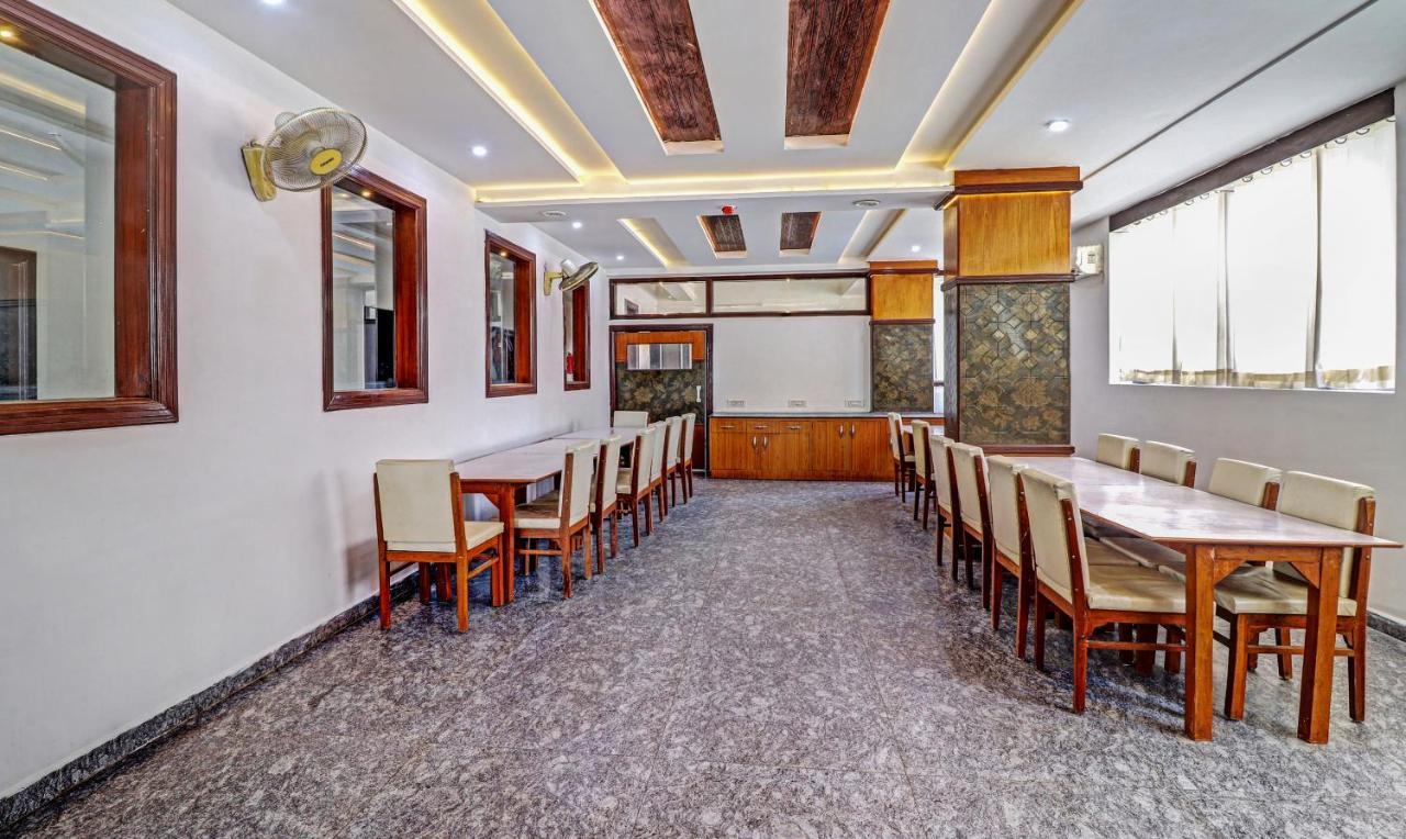 4 View Hotel Tājganj Buitenkant foto
