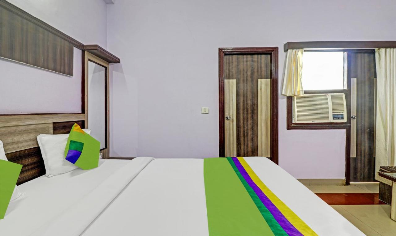 4 View Hotel Tājganj Buitenkant foto